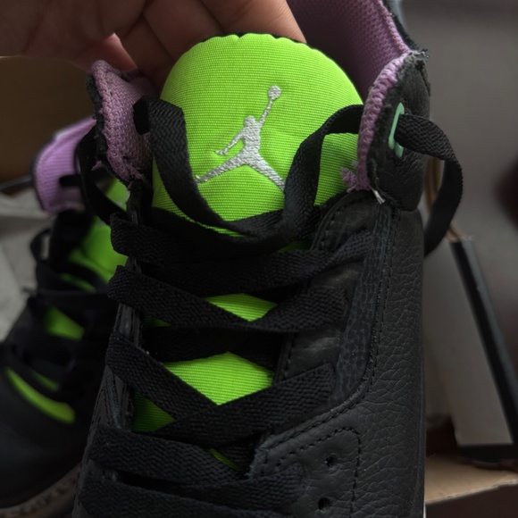 Jordan 3 Retro Electric green - Picture 2 of 4